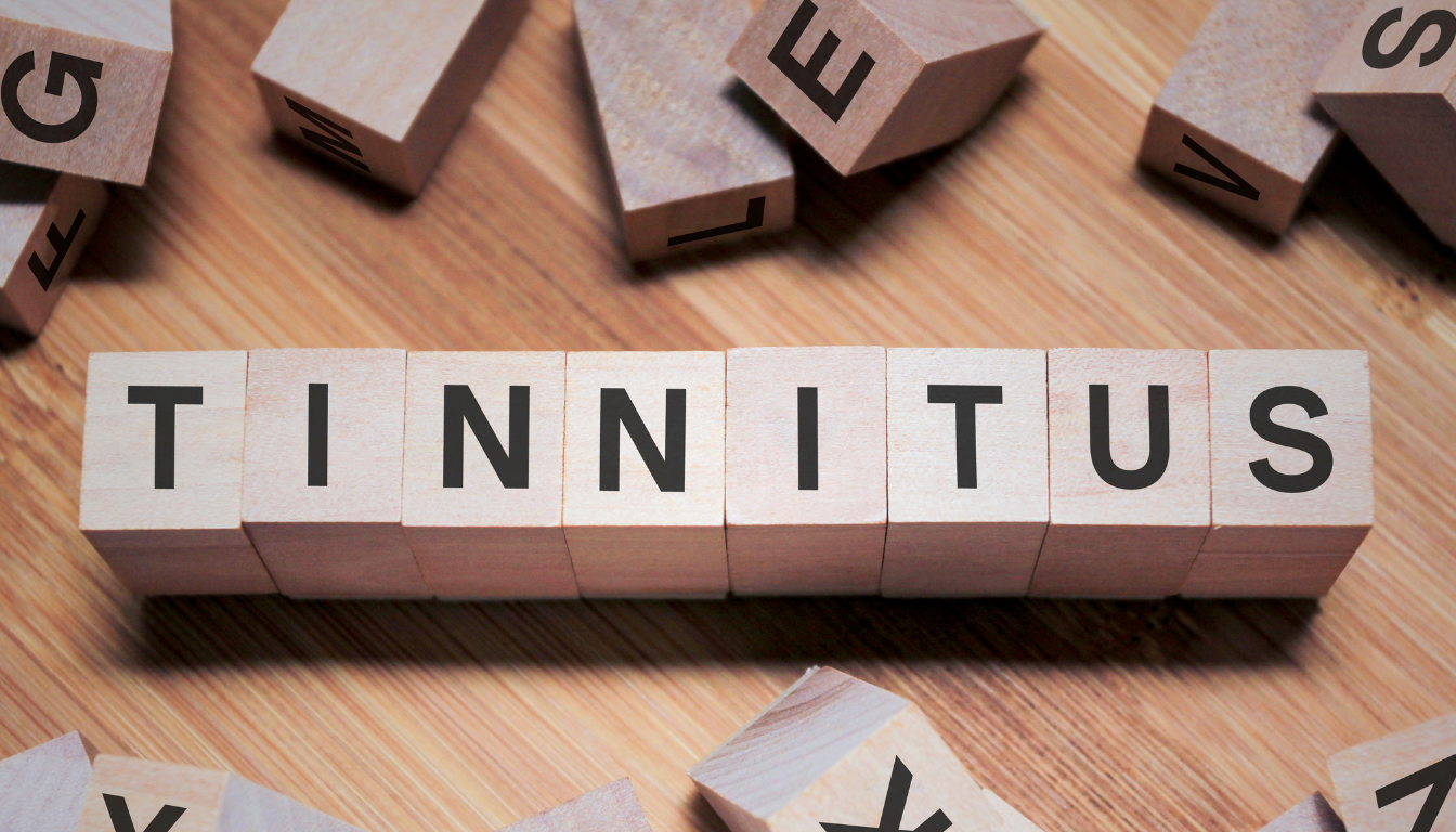 Tinnitus symptomer: forstå de skjulte lyde og deres indvirkning på din hverdag - Illustration